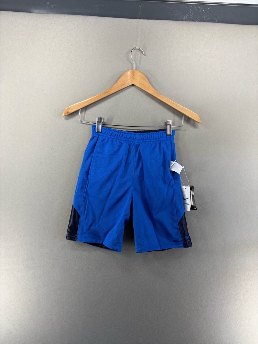 NWT Nike Boys Reversible Shorts Size 6 Bright Blue New Training Game